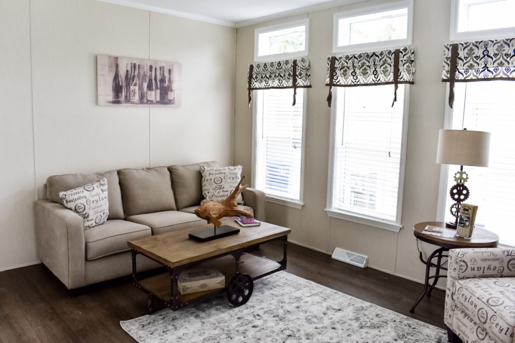 4 pine view drive sofa Pine View