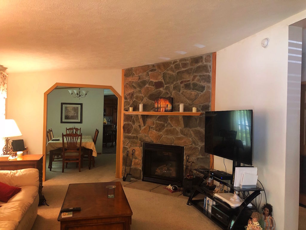 8 N. Evergreen living room pine view terrace Pine View