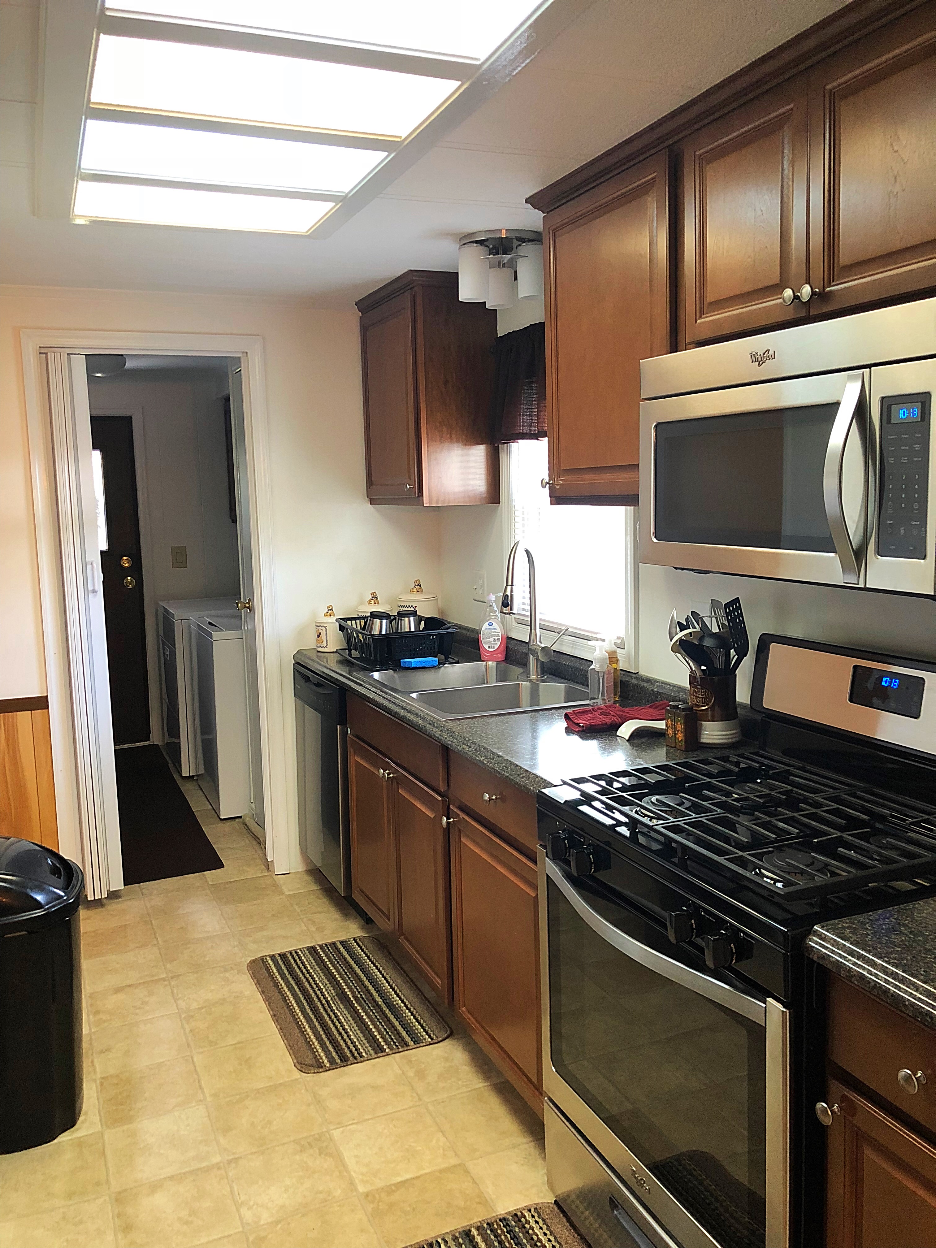 40 meadowbrook kitchen stove