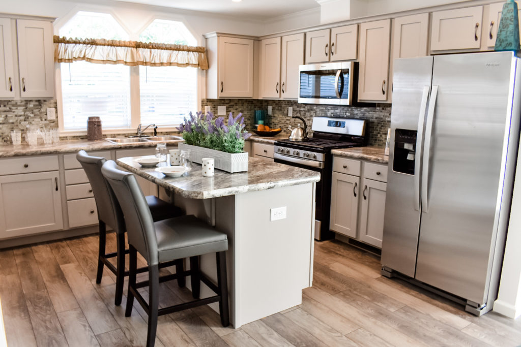 36 highland kitchen - Pine View